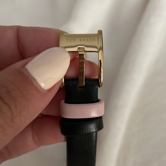 100% Authentic Ted Baker Floral Watch with Box - Picture 3 of 6